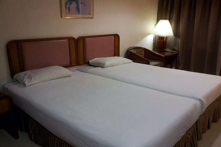 Room 18 of 50