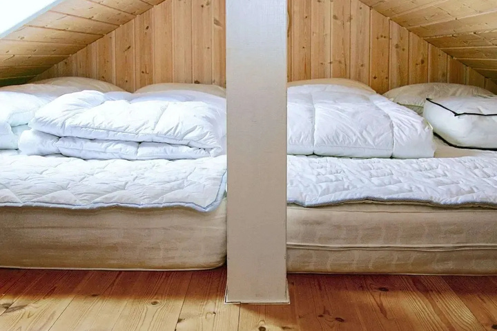 Room 3 of 28