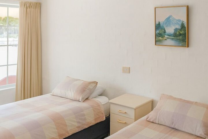 Room 18 of 40