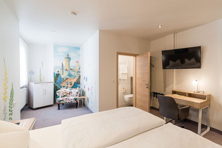 Room 48 of 90