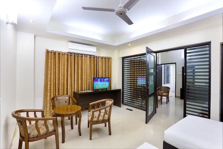 Room 6 of 42