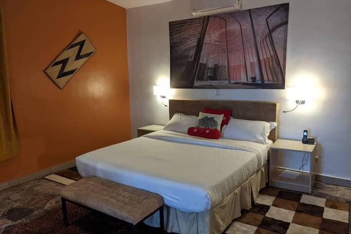 Room 9 of 26