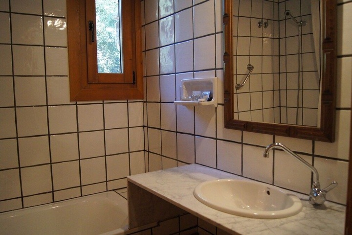 Room 7 of 14
