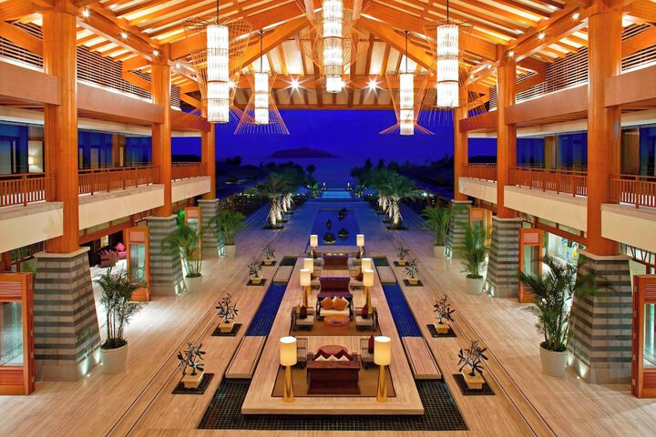 Hotel Lobby
