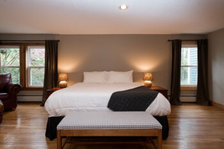 Room 3 of 47