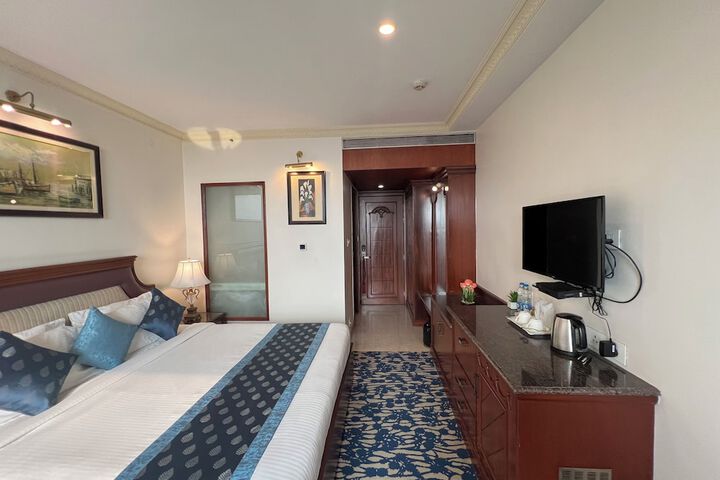 Room 49 of 164