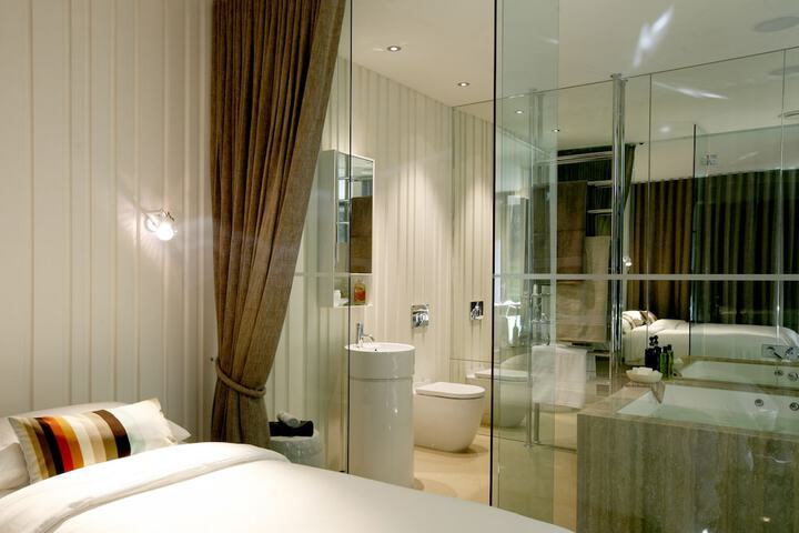 Room 2 of 21