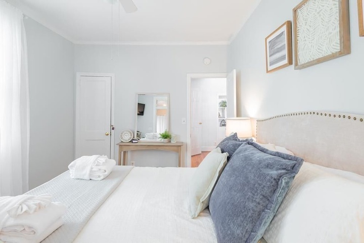 Room 4 of 22