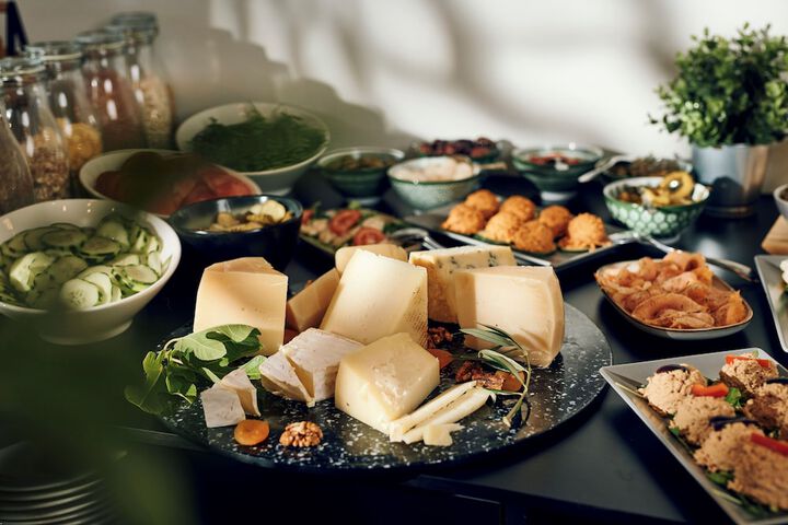 Dining 66 of 92