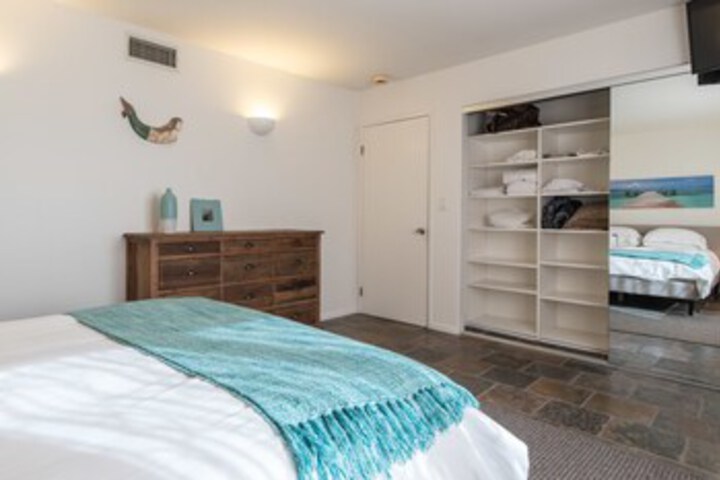Room 25 of 60