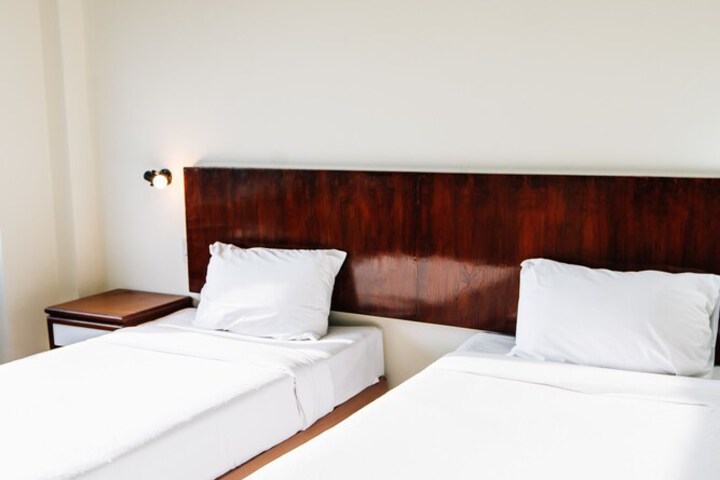 Room 26 of 76