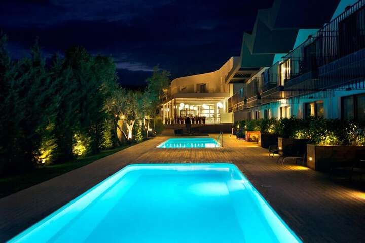 Pool 23 of 50