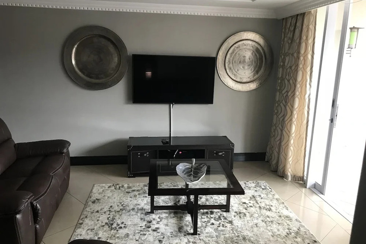 Room 10 of 18
