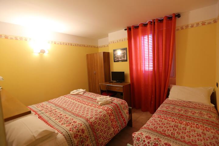 Room 8 of 63