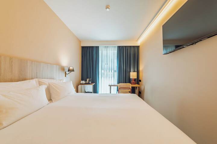 Room 8 of 46