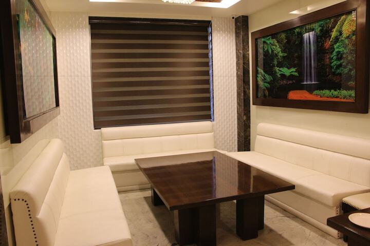 Room 30 of 123