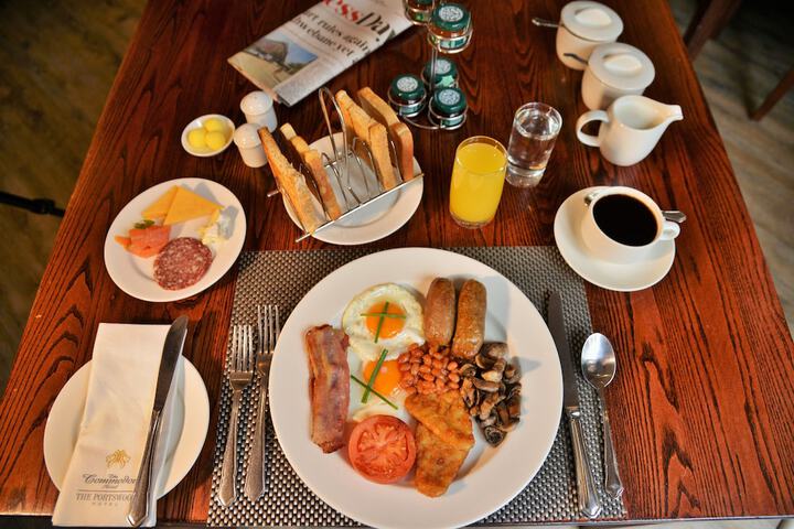 Breakfast/Coffee Service 121 of 155
