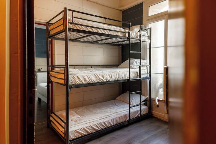 Room 4 of 51