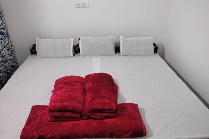 Room 9 of 17