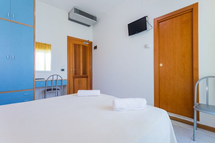 Room 7 of 23