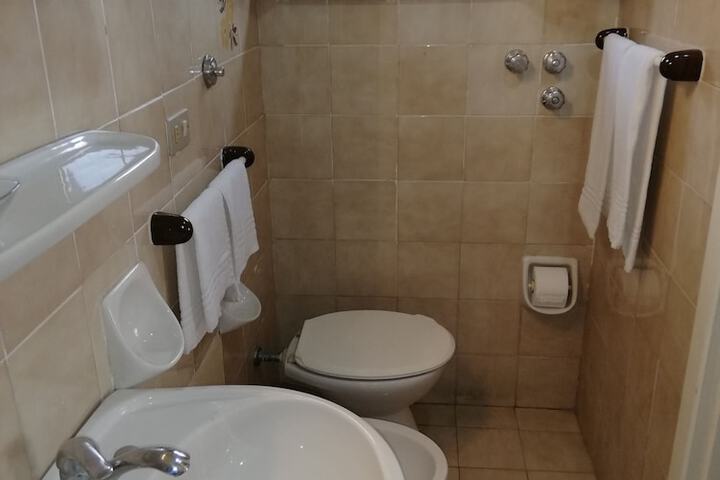 Room 26 of 48