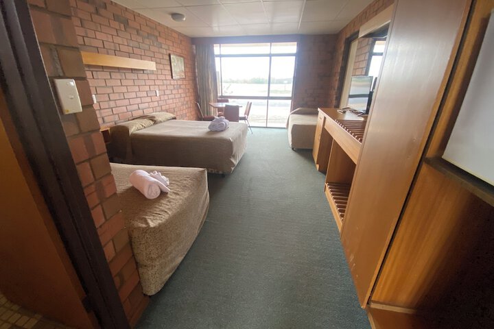 Room 4 of 21