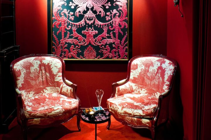 Lounge 48 of 62