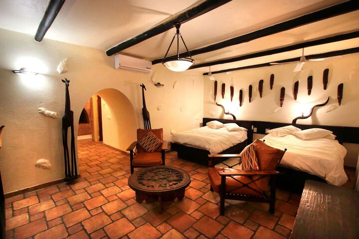Room 6 of 40