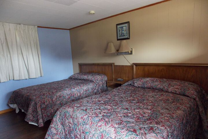 Room 20 of 49