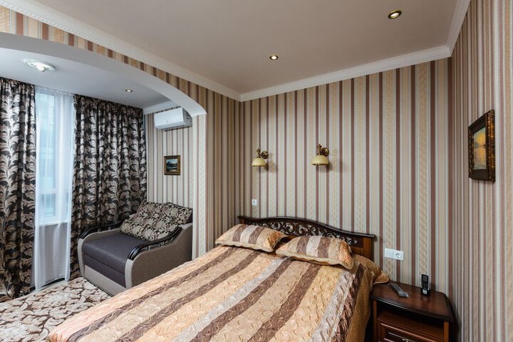 Room 12 of 15