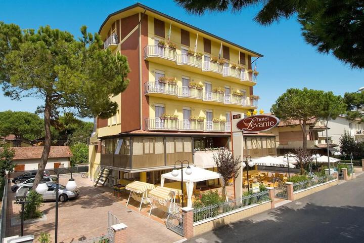 Hotel 58 of 58