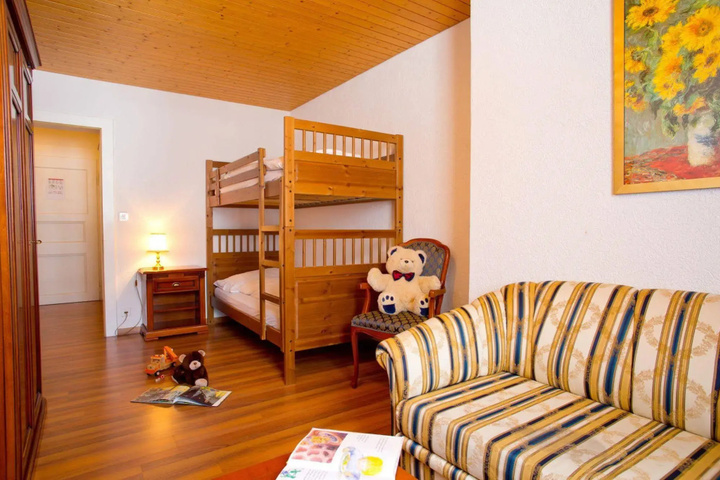 Room 4 of 29