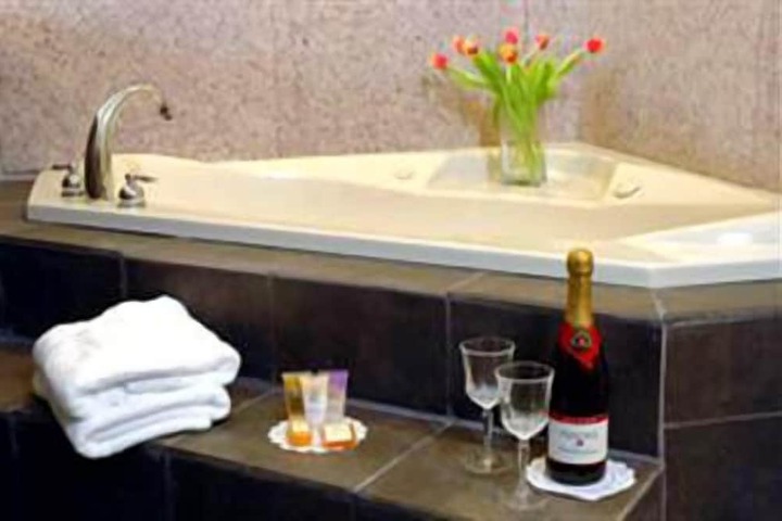 Jetted tub