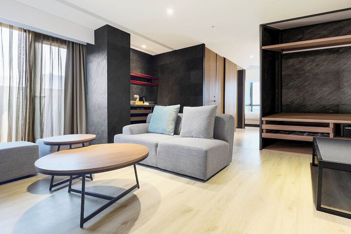Room 46 of 104
