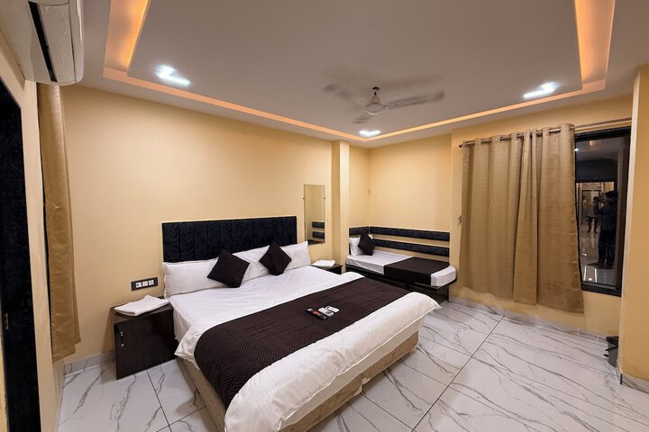 Room 16 of 25