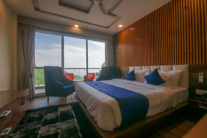 Room 16 of 34