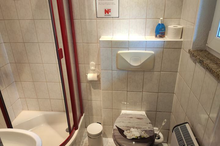 Room 44 of 54