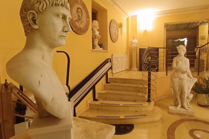 Hotel Interior 14 of 46