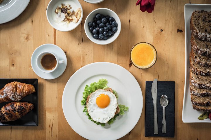Breakfast/Coffee Service 73 of 89