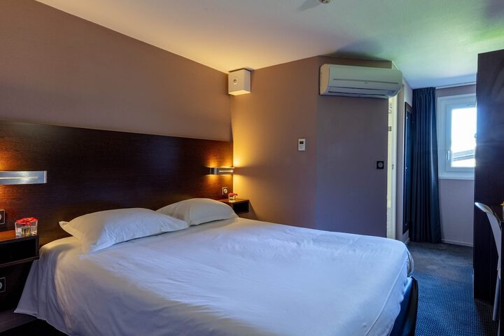Room 3 of 36