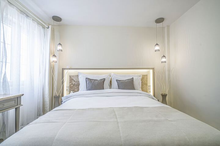 Room 27 of 150