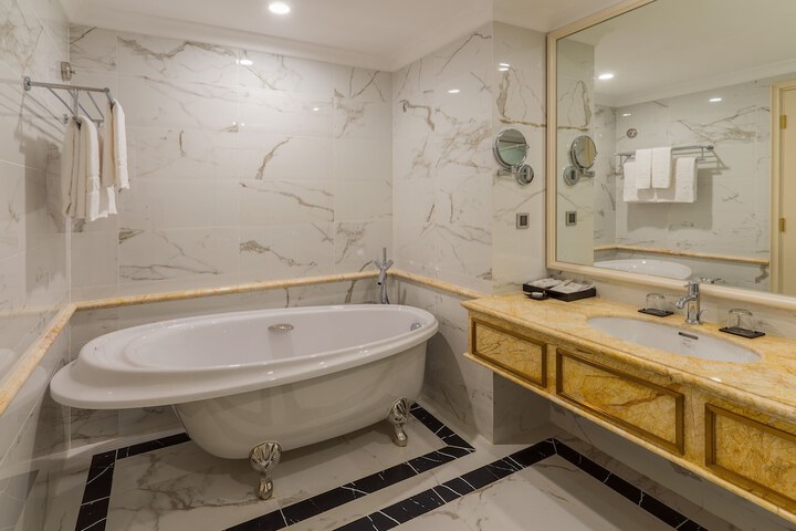 Bath Interior