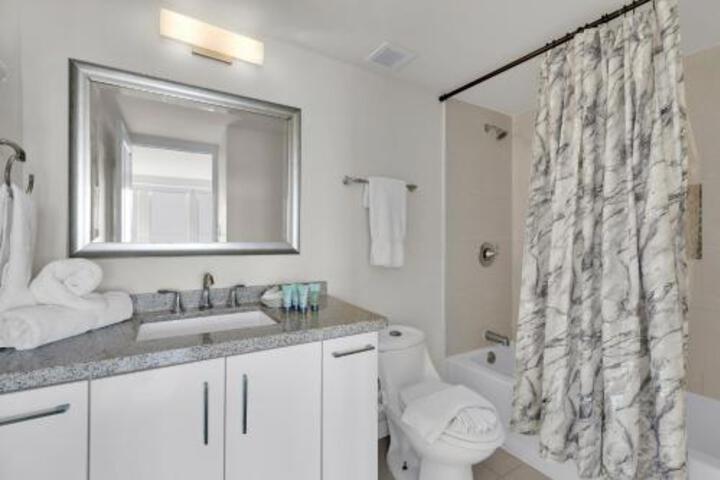 Photo of Vacation state of mind Elegant Bayview beachfront resort shared pools & jacuzzi