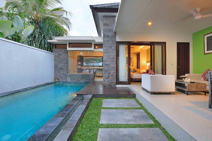 Pool Hotel