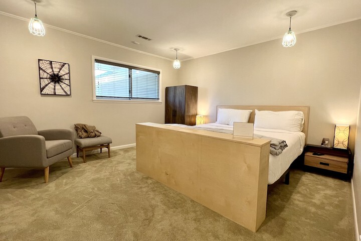 Room 34 of 135