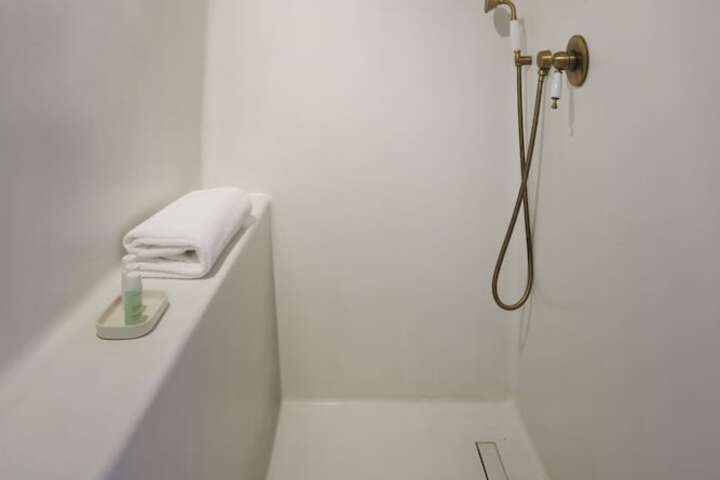 Room 145 of 174
