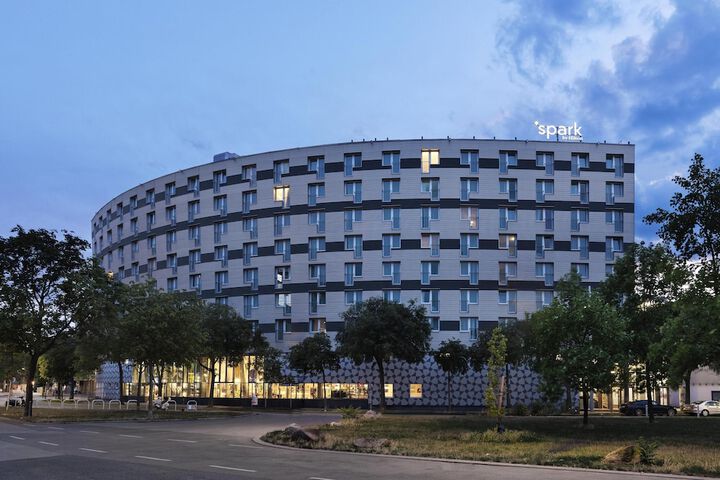 Hotel 97 of 100