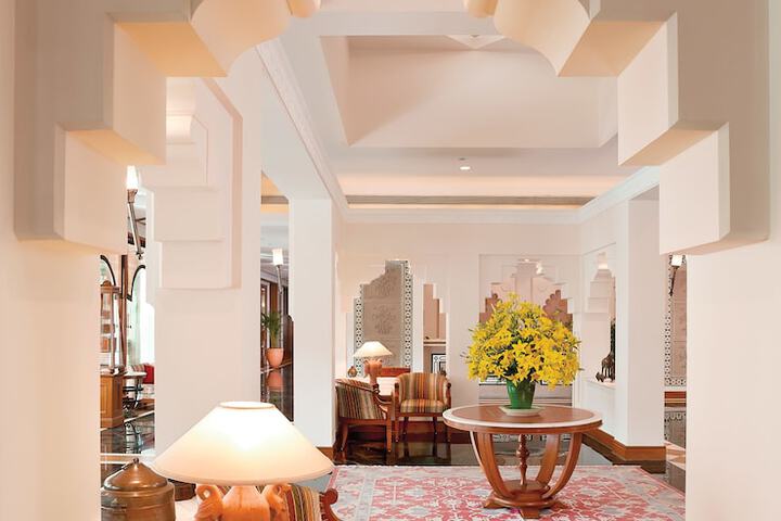 Hotel Lobby