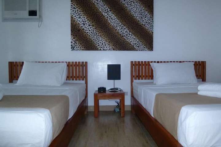 Room 14 of 29