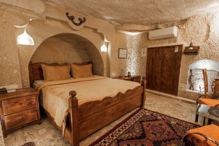Room 13 of 61